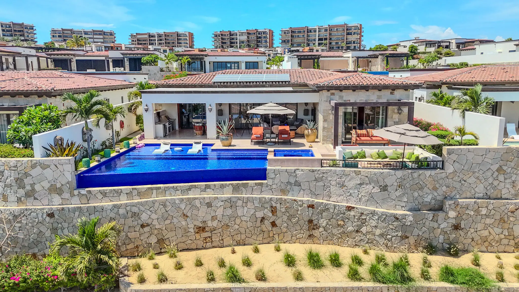 Modern Luxury Houses in Cabo San Lucas
